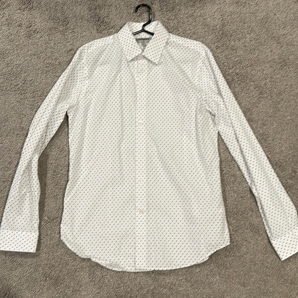 Mens Express Slim Fit dress shirt. Medium, white and black polka dot